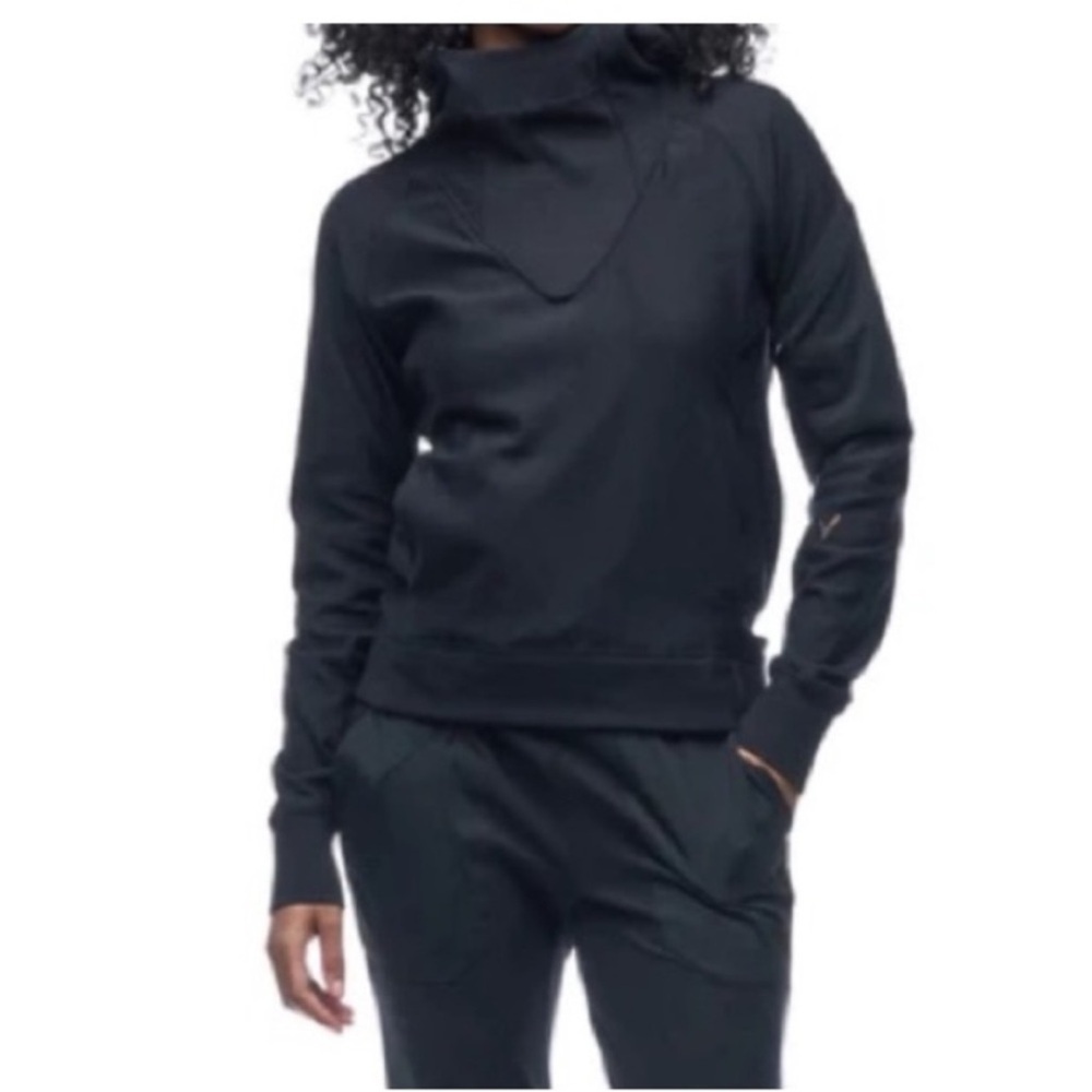 Indyeva black hooded sweatshirt small